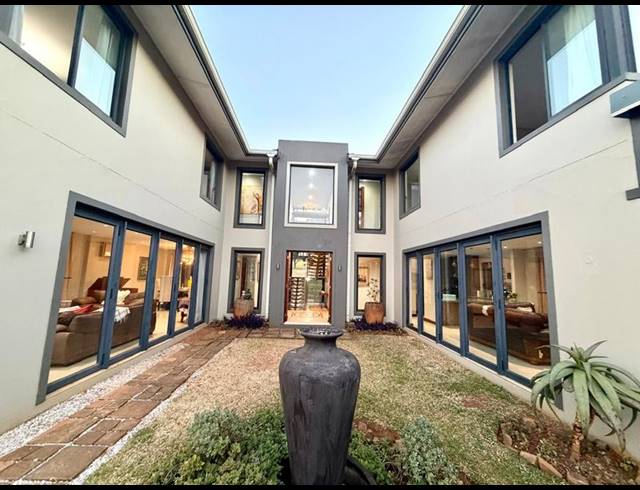 4 BEDROOM HOUSE FOR SALE IN MONTROSE